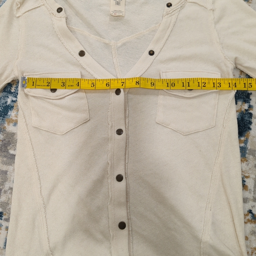 We The Free Cream Long Sleeve Snap Top Women's Size XS Lightweight Norm Neutral - Picture 11 of 13